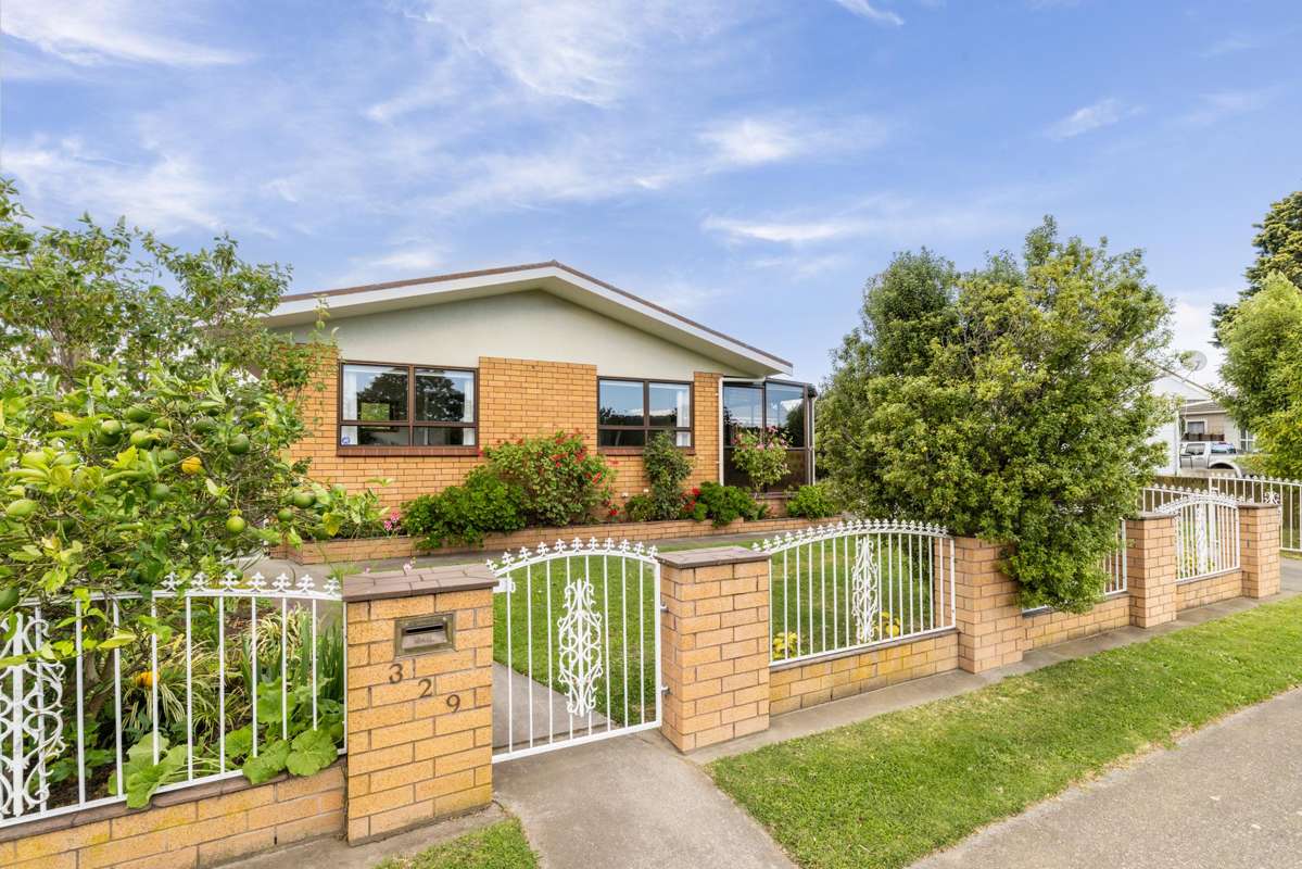 329 Westminster Avenue_0