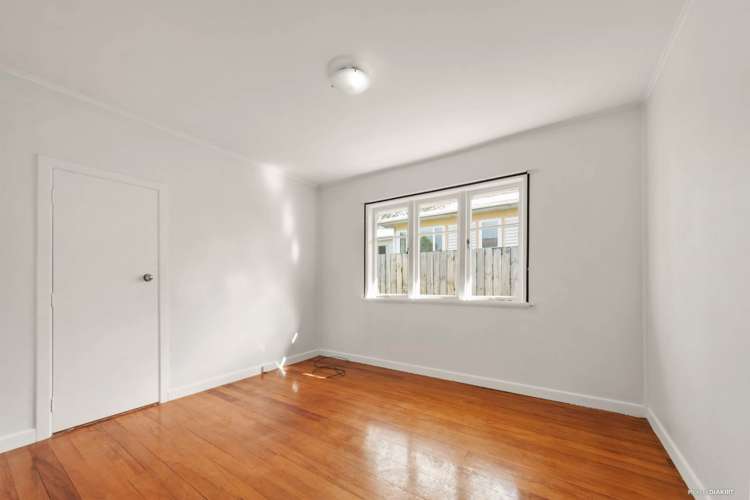 33 Puketea Street Blockhouse Bay_10