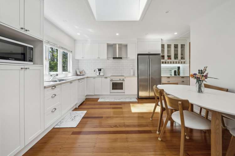 8 Arama Avenue Titirangi_9