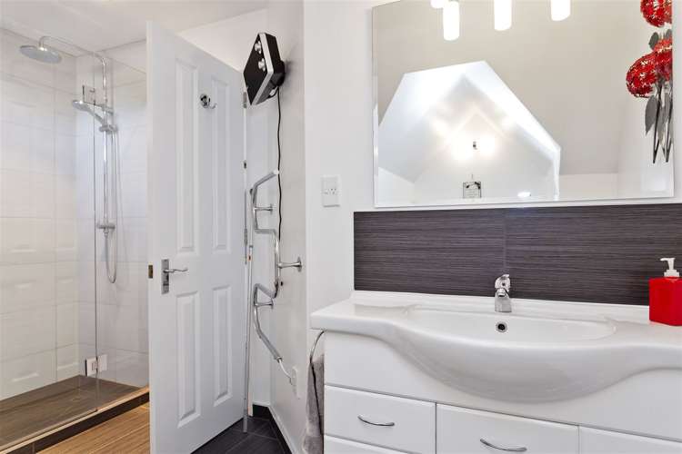 1758 Cust Road Cust_15