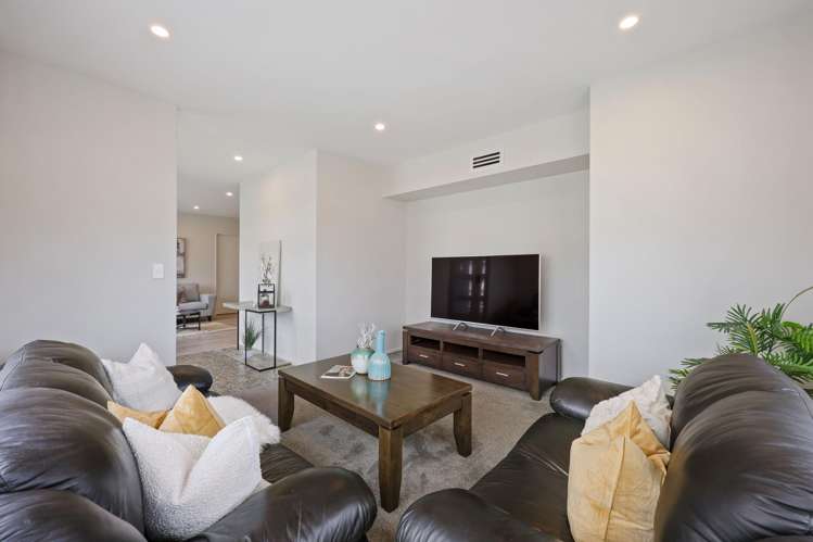 19 Horsefields Drive Flat Bush_7