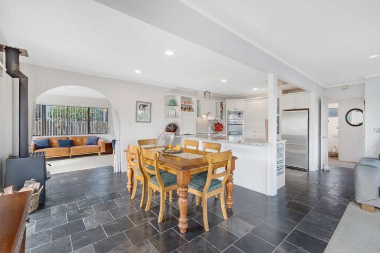 1/2 Basilton Close Bucklands Beach_6