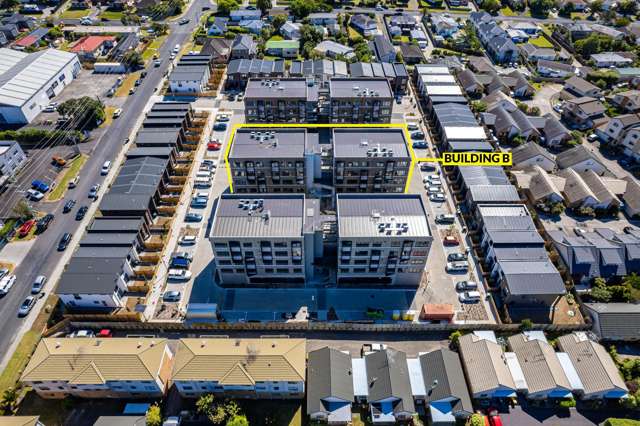 Rare Whole-Building Investment, 32 Apartments