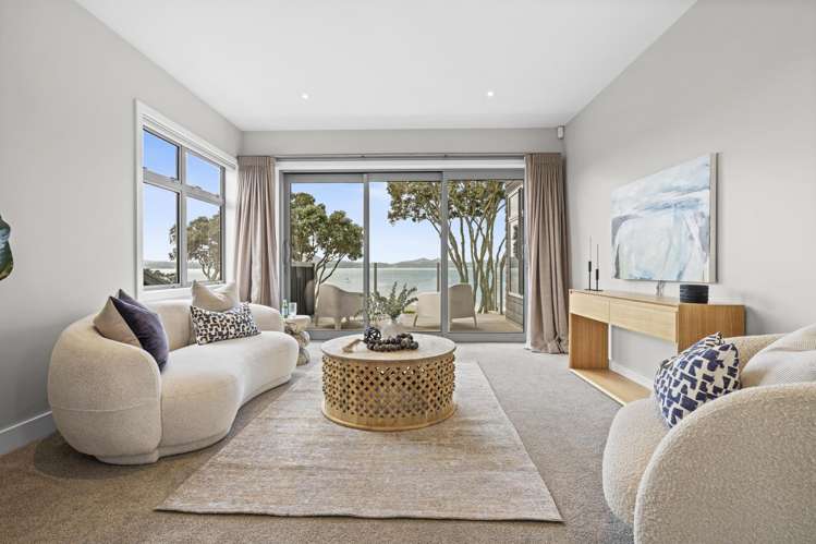 13 Graham Street One Tree Point_15