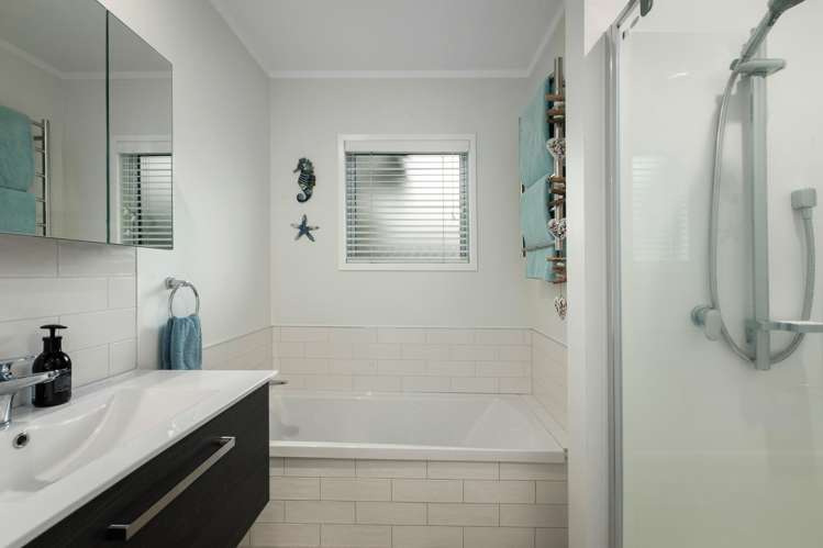 52 Papaunahi Road Waihi Beach_21