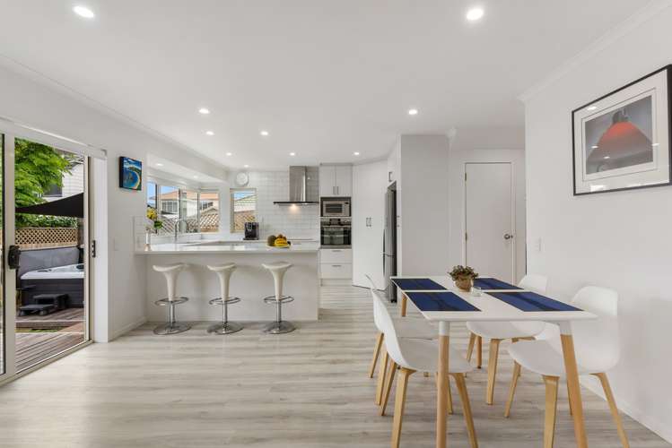 1/270 Cascades Road Botany Downs_6