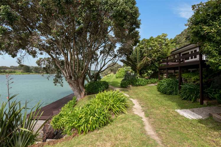 59 Pohutukawa Avenue Cockle Bay_18