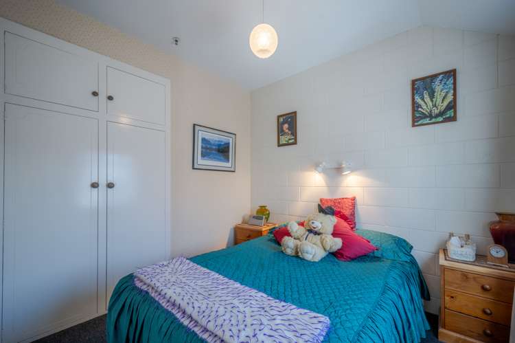 2e Church Street Akaroa_18