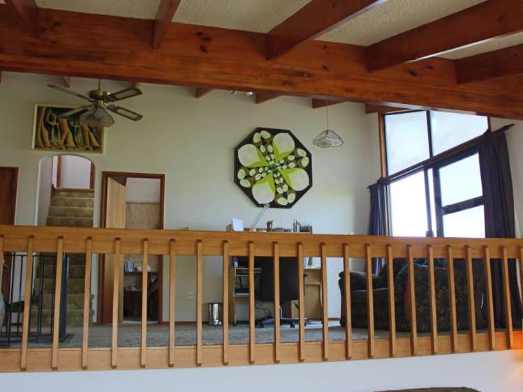 439 Fergusson Drive Thames_16