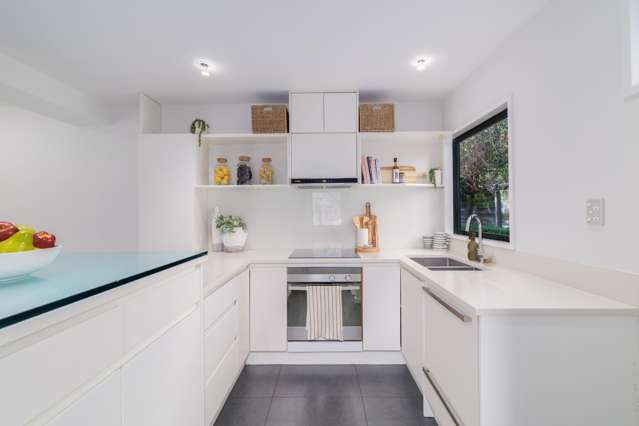 1/56 Hewitts Road Merivale - Christchurch City_3