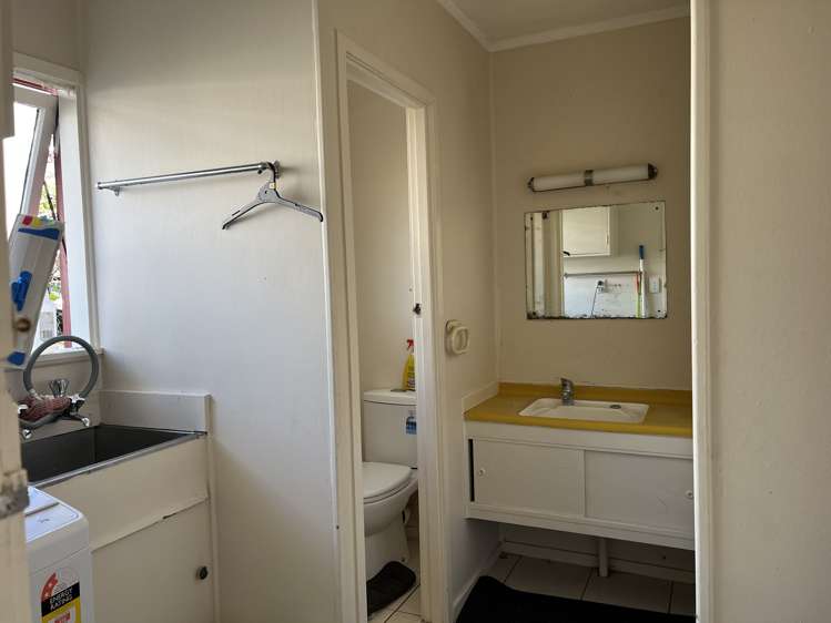 1/64 Haycock Ave Mount Roskill_10