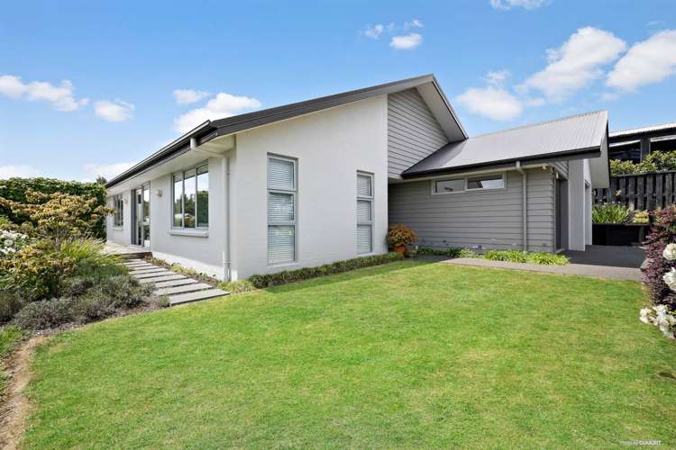 14 Ridge View Crescent Pukekohe_3