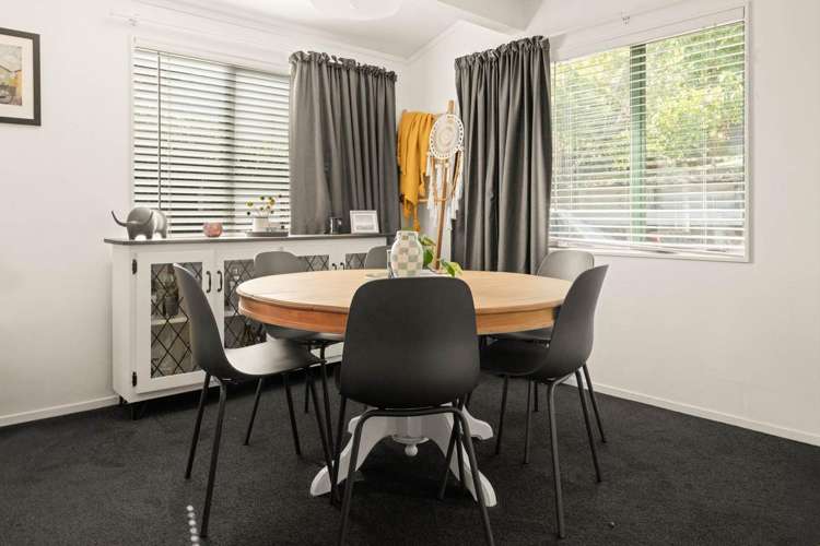 23 Osprey Drive Welcome Bay_5