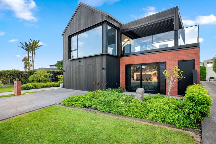 10 Vaughan Crescent Murrays Bay_26