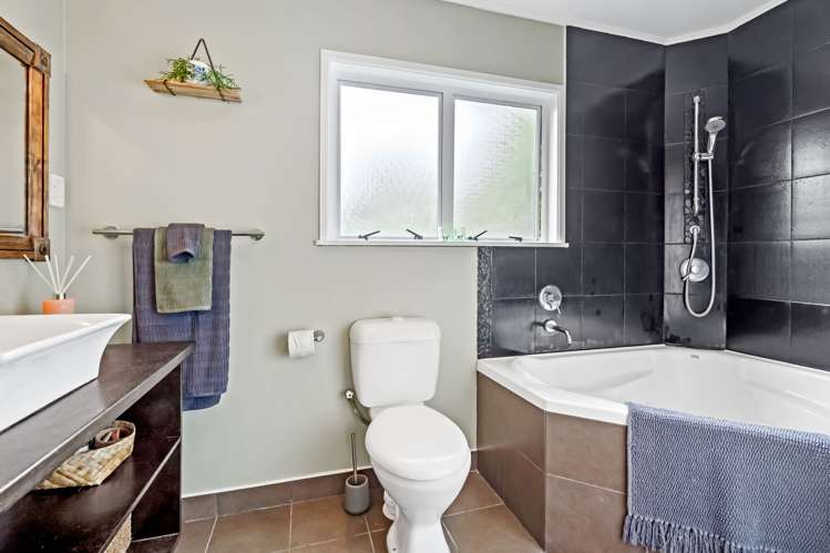 44 Glendale Road Woodhill_11