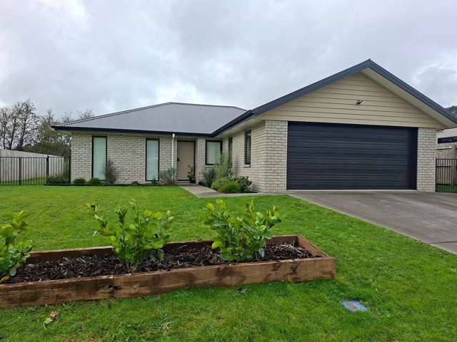 4 Bedroom Home in Kamo West -  only 3 years old