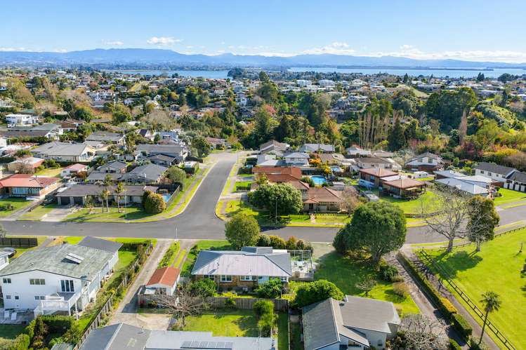31 Hillcrest Road Otumoetai_18