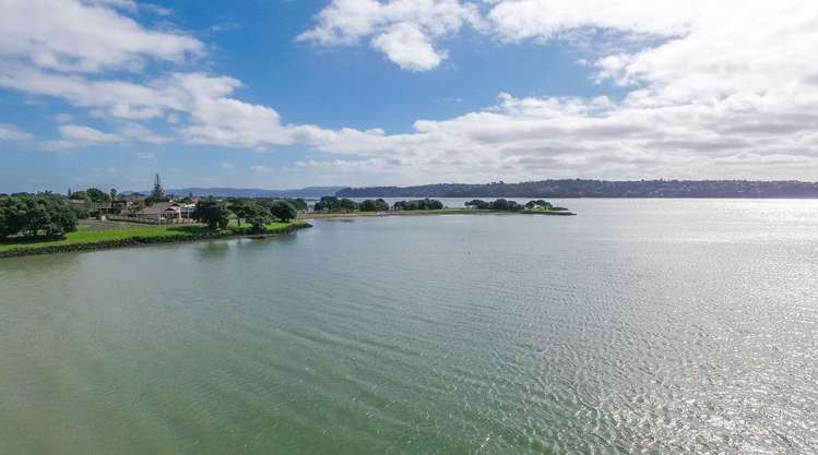 10 Kiwi Esplanade Mangere Bridge_22