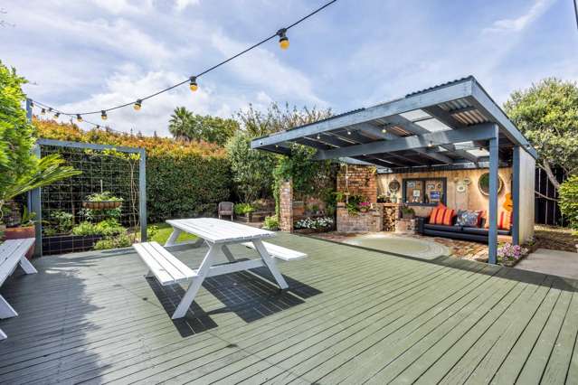 8 Craigbank Avenue New Lynn_1