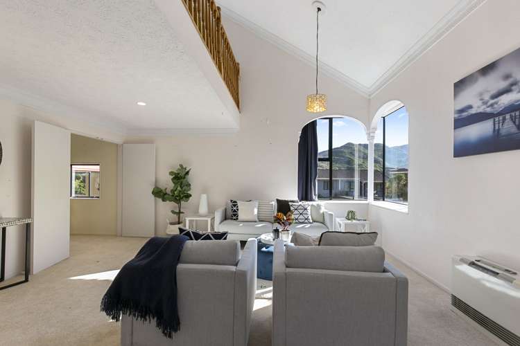 69 Woodhouse Avenue Karori_1