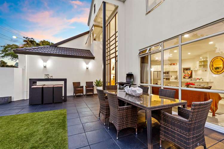 2/35 East Coast Road Milford_6