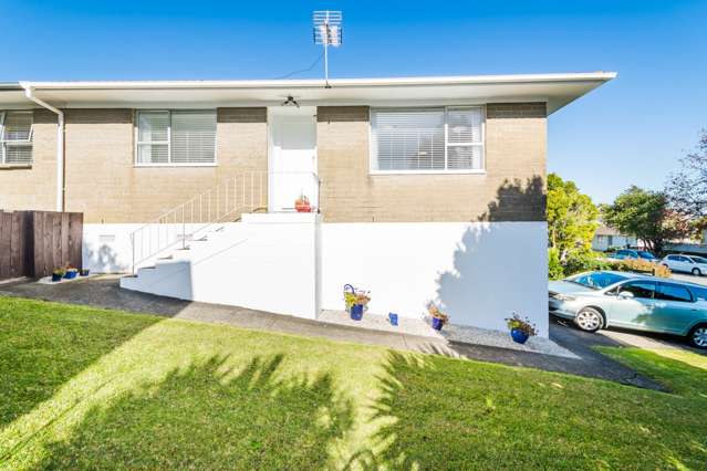 1/18 Tamahere Drive Glenfield_2