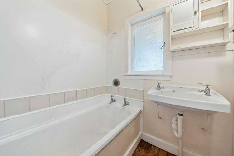 8a Warren Avenue Three Kings_11