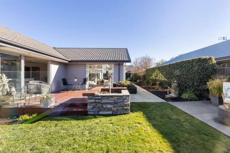 11 Glastonbury Drive Burwood_1