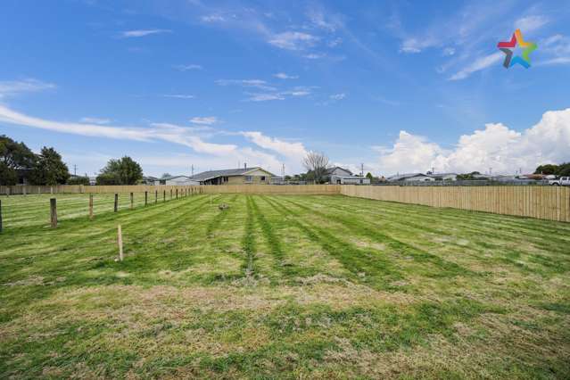 AFFORDABLE SECTIONS WITH RURAL OUTLOOK