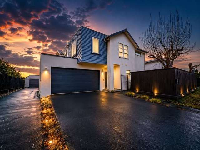 Stylish 4-Bedroom Townhouse in Edgeware