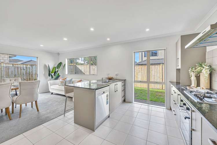 16 Manchester Drive Flat Bush_9