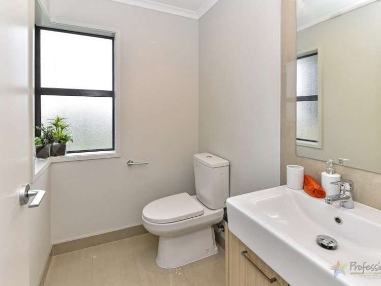 12 Hirimate Place Flat Bush_15