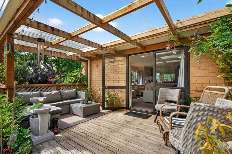 1a Daffodil Grove Carterton_12