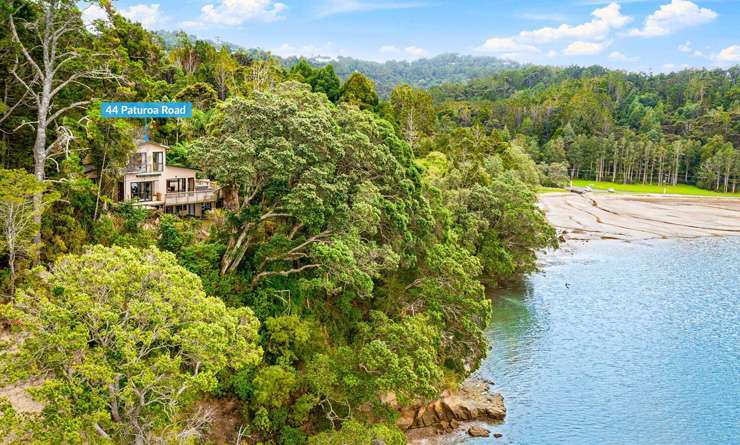 Homes in Titirangi, West Auckland