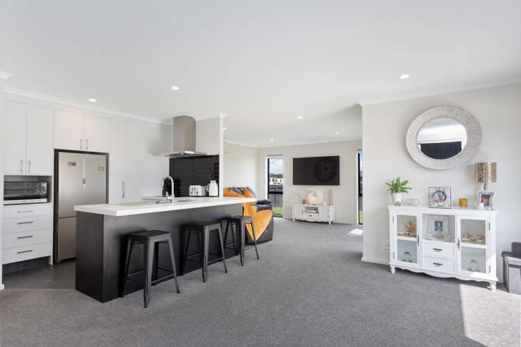 64 Farrier Street Papamoa_2