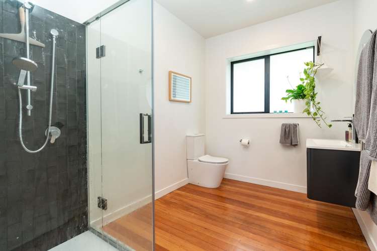 13 Elphinstone Avenue Strathmore Park_23