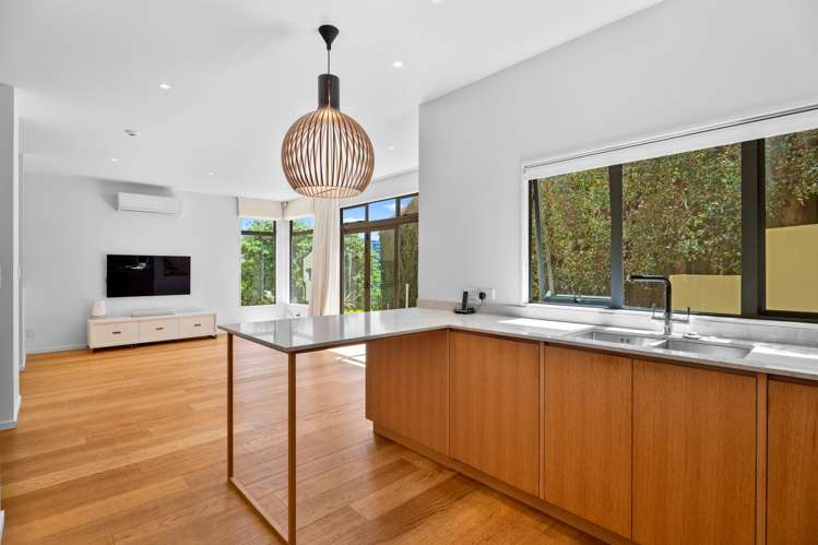 86a Bassett Road Remuera_9