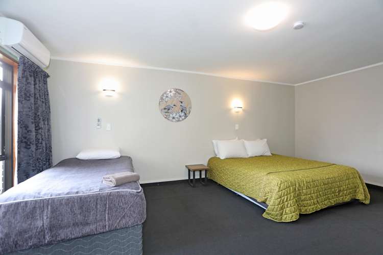 167 Fitzherbert Avenue West End_23