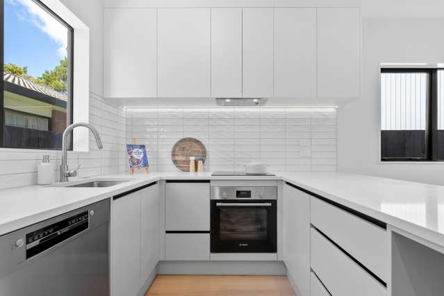 5/18 Albert Road Kelston_4