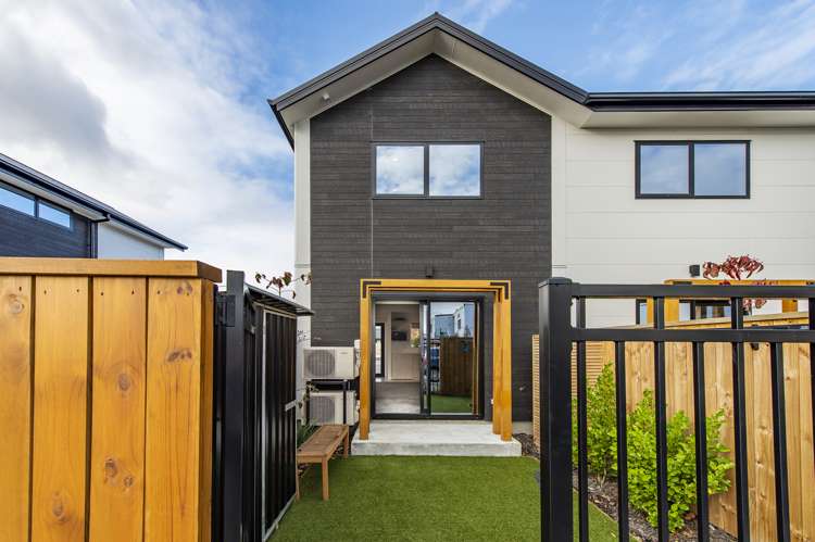 2/241 Lincoln Road Addington_13