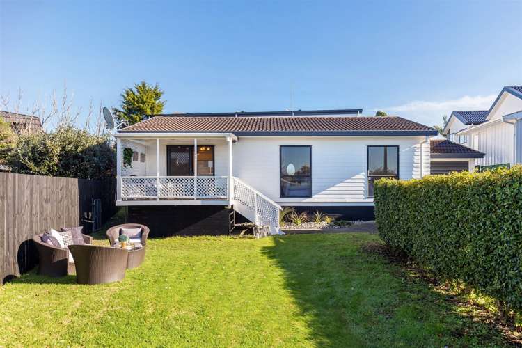 1/2 Graham Avenue Te Atatu Peninsula_16
