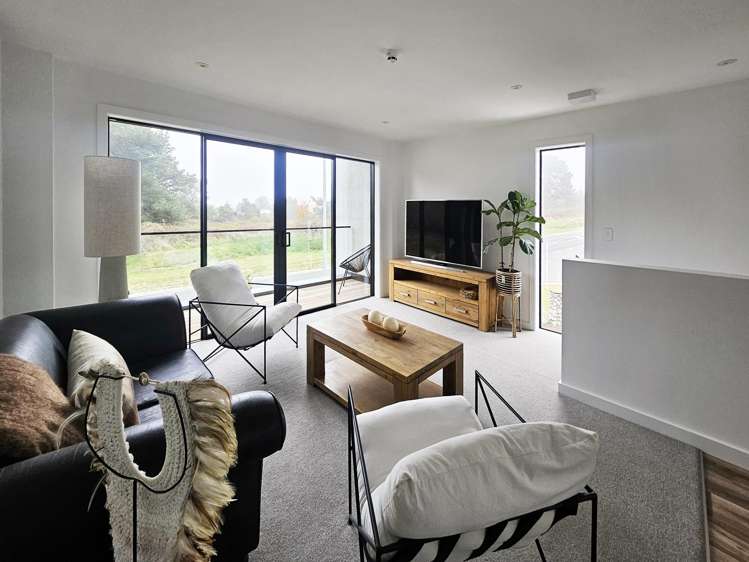 Unit 9, 15 Keehan Drive Hilltop_3