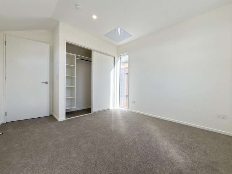 8/176 England Street 1477_5