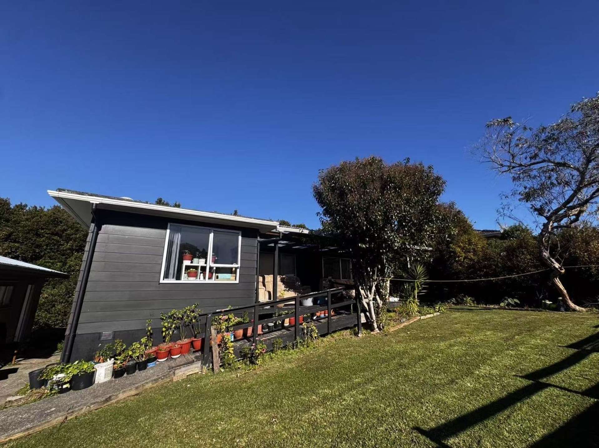 9 Julia Place Totara Vale_0
