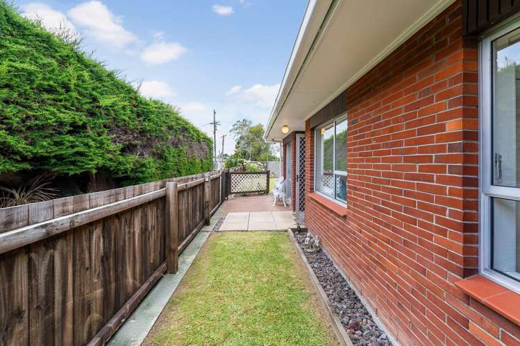 1/5 Teal Crescent Beach Haven_17