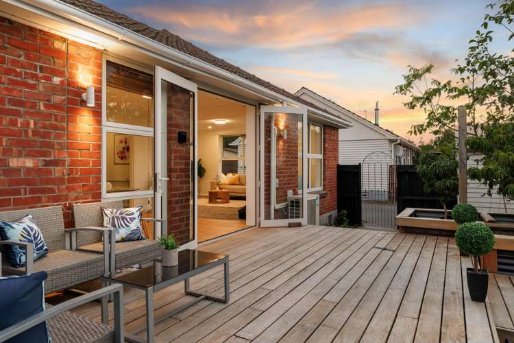 12 De Havilland Street_1