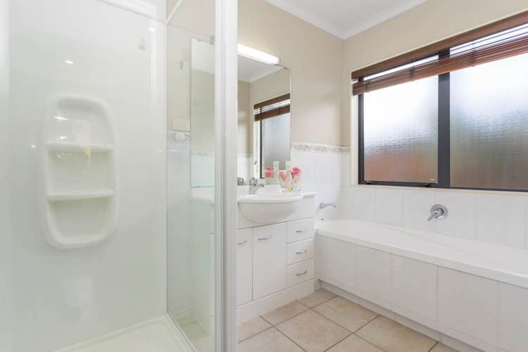 32 Croftview Road Wattle Downs_13