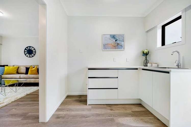 1 Glen Vista Place 10878_7