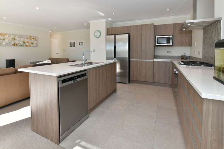 75 Cape Cod Drive Gulf Harbour_10