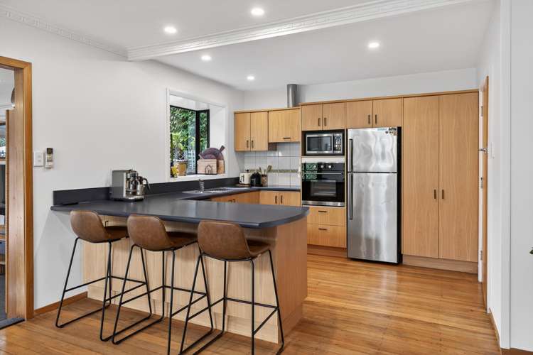 594 Harewood Road Harewood_9